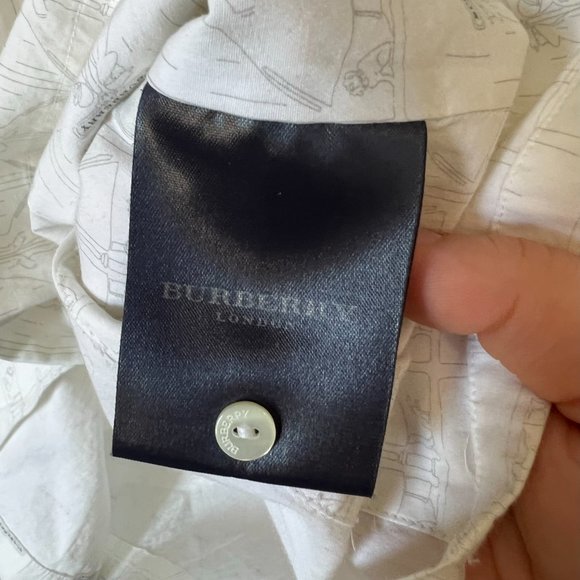 Burberry Collared Button Down Logo Print Sleeveless Tank Top - Picture 5 of 11